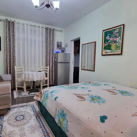 Edis'S Corner Apartment Tirana Exterior photo