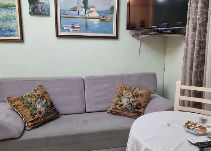 Edis\'S Corner